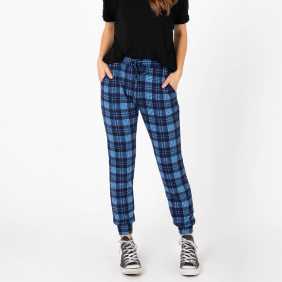 Agnes & Dora | Everyday Jogger Allure Plaid NWT - Picture 2 of 7